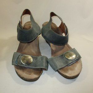Taos Blue Leather Carousel Ankle Strap Wedge Sandals 38/7-7.5